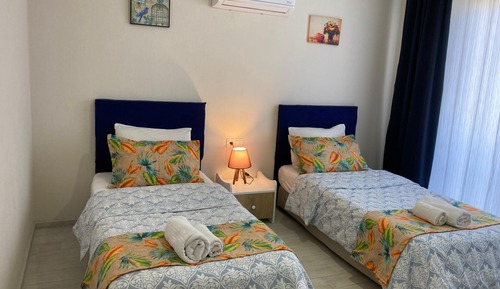 Apartamento familiar, balcón, vistas al jardín