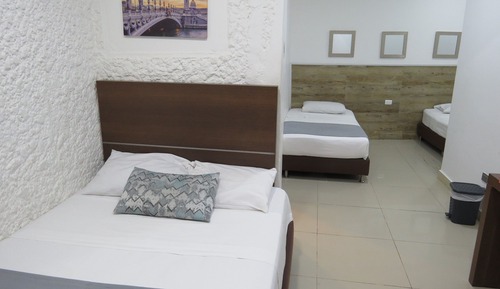 Habitación cuádruple estándar