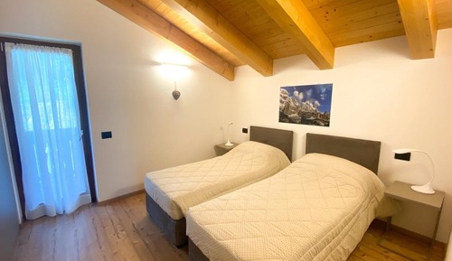 Apartamento, balcón, vistas a la montaña