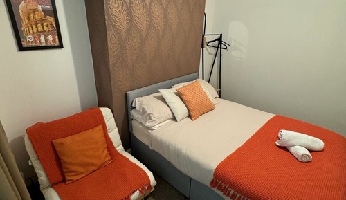 Habitación estándar con 1 cama doble o 2 individuales, no fumadores