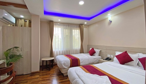Habitación triple Deluxe, vistas al río