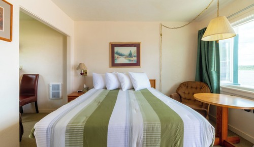 Habitación básica con 1 cama doble o 2 individuales, varias camas