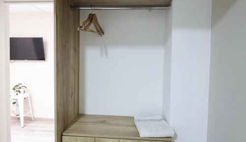 Apartamento básico, vistas al patio (#101)
