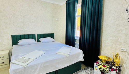 Basic Triple Room, City View