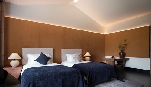 Habitación básica con 2 camas individuales