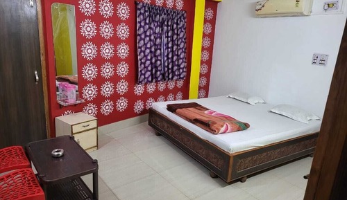 Habitación doble, 1 cama de matrimonio grande, balcón, vistas a la ciudad