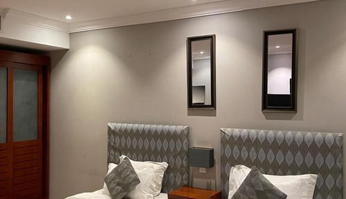Habitación con 2 camas individuales