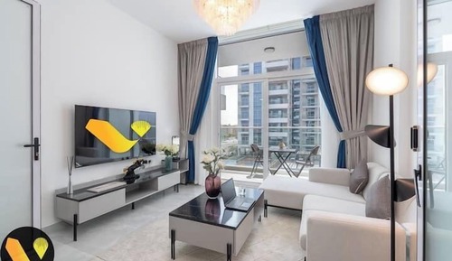 Apartamento de lujo, balcón, vistas a la piscina