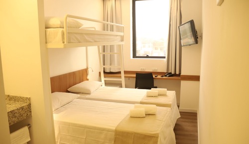 Habitación estándar con 2 camas individuales, vistas a la ciudad