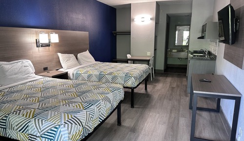 Suite estudio, 2 camas de matrimonio, no fumadores