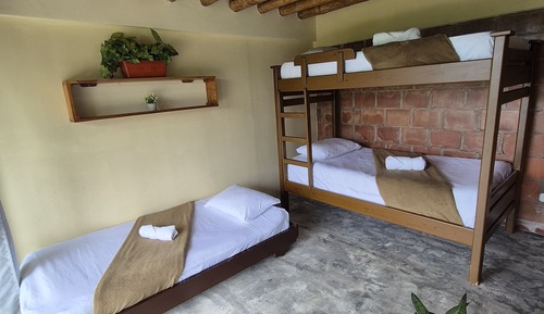 Habitación triple estándar, vistas al jardín