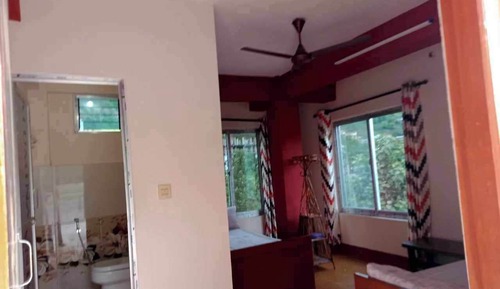 Habitación básica con 1 cama doble o 2 individuales