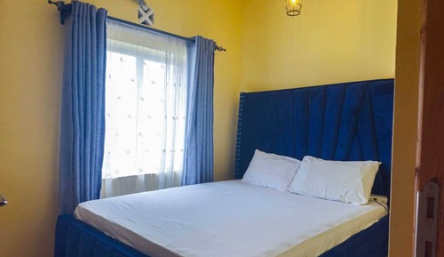 Apartamento clásico, balcón, vistas a la ciudad