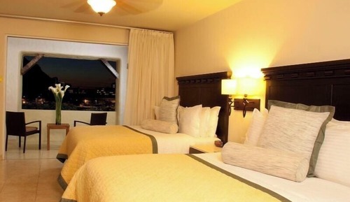 Suite junior, vistas al complejo turístico