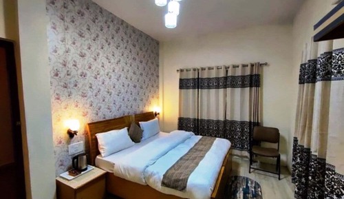 Habitación Deluxe doble, balcón, vistas a la colina