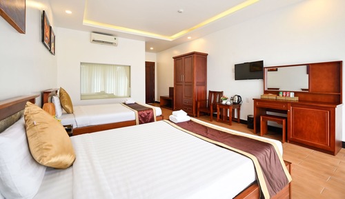 Habitación Deluxe con 2 camas individuales, balcón, vistas a la piscina