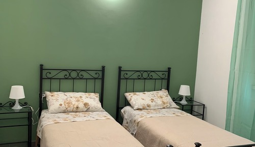 Habitación clásica con 2 camas individuales, baño privado