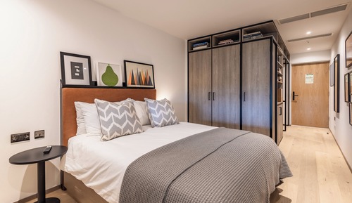 DOUBLE ROOM