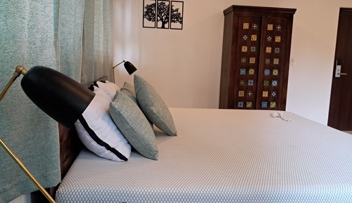 Habitación Elite doble, 1 cama de matrimonio grande, vistas al jardín