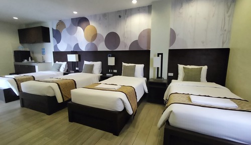 Suite, balcón