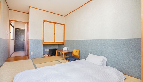 Habitación económica con 2 camas individuales, no fumadores, vistas a la montaña