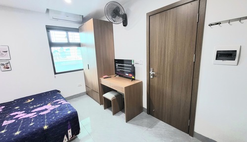Suite básica, frigorífico, vistas a la ciudad