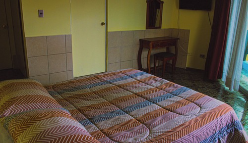 Habitación Deluxe, 1 cama de matrimonio, baño privado, vistas a la ciudad