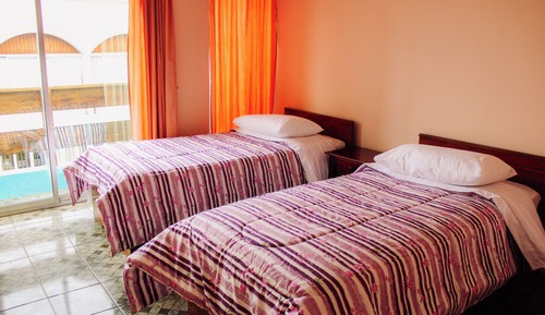 Habitación Confort, 1 cama individual, baño privado, vistas a la ciudad