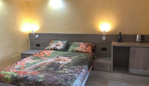 Habitación Confort con 1 cama doble o 2 individuales, vistas a la colina