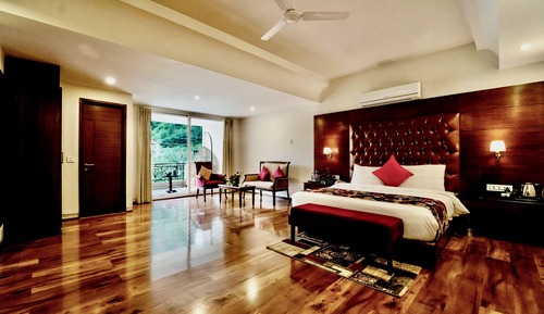 Habitación Royal doble, 1 cama de matrimonio grande, balcón, vistas al río