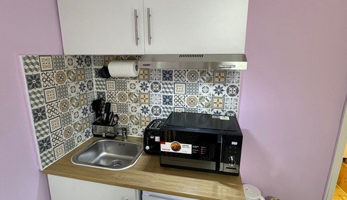 Estudio estándar, cocina básica