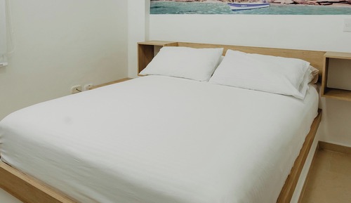 Habitación Confort doble, 1 cama doble, vistas a la ciudad