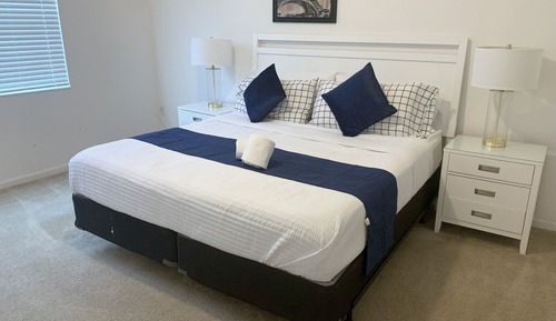 Classic Room, 1 King Bed, Non Smoking, Private Bathroom