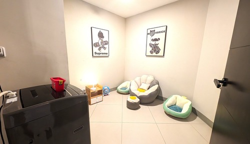 Apartamento familiar, piscina privada, vistas a la ciudad