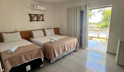 Habitación triple, vistas a la piscina