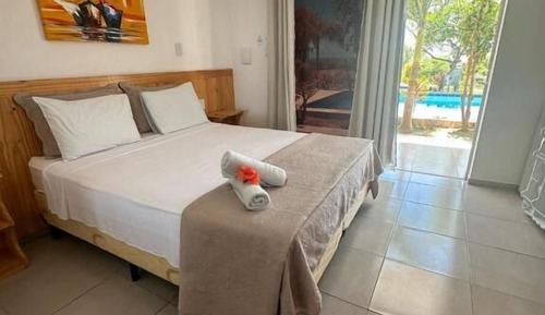 Habitación doble, vistas a la piscina