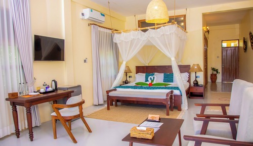 Habitación de lujo doble, 1 cama de matrimonio grande, baño privado, vistas al río
