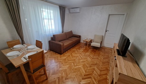 Apartamento Confort, 2 habitaciones, cocina, vistas al jardín