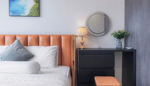 Suite Premium, 3 habitaciones, acceso al Business Lounge, vistas a la piscina