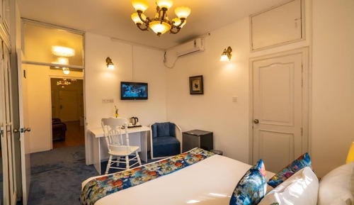 Habitación estándar doble, balcón, vistas a la ciudad