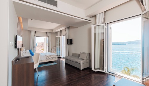 Comfort Suite with Sea View