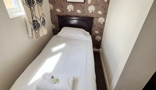 Standard Single Room, Ensuite