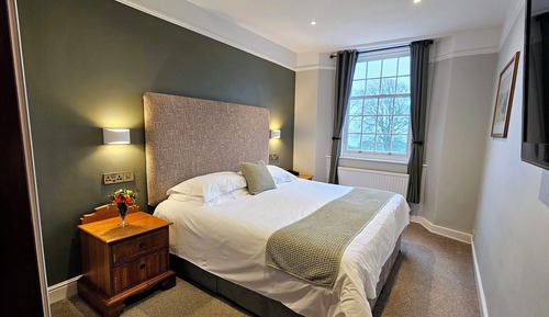 Habitación clásica con 1 cama doble o 2 individuales, vistas al mar