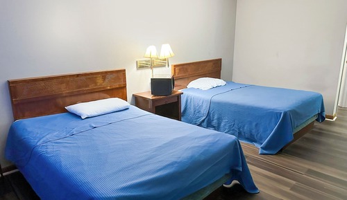 Habitación estándar, 2 camas de matrimonio, no fumadores, vistas al lago