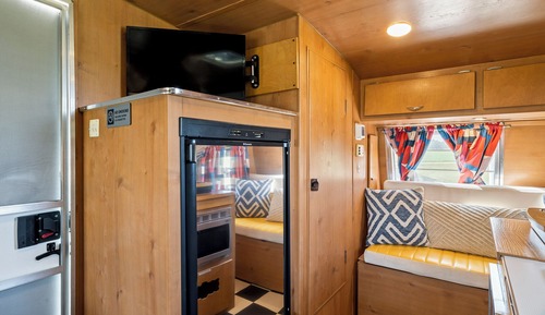 Miss Estella, Double Bed with Sofa bed, Pool Access