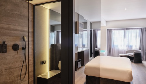 Acropolis Superior King Room