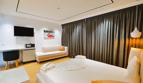 Habitación triple Deluxe, balcón, vistas al mar