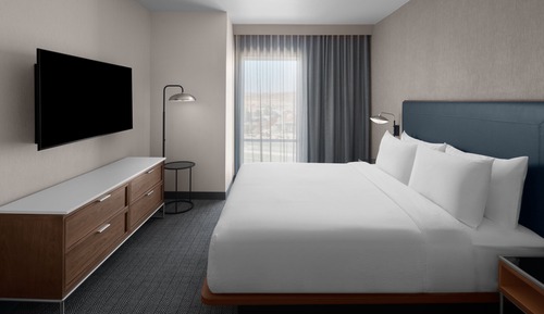 Habitación estándar, 1 cama de matrimonio grande con sofá cama, no fumadores (Hearing Accessible)