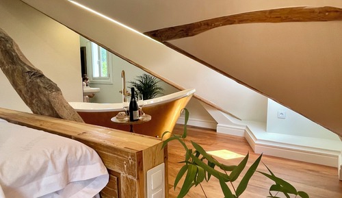 Habitación Deluxe doble, 1 cama de matrimonio grande, bañera, vistas a la montaña