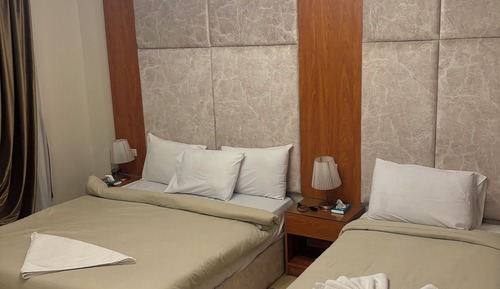 Habitación Confort con 1 cama doble o 2 individuales